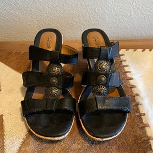 Jaclyn Smith Black Heeled Sandals with Adjustable Top Straps